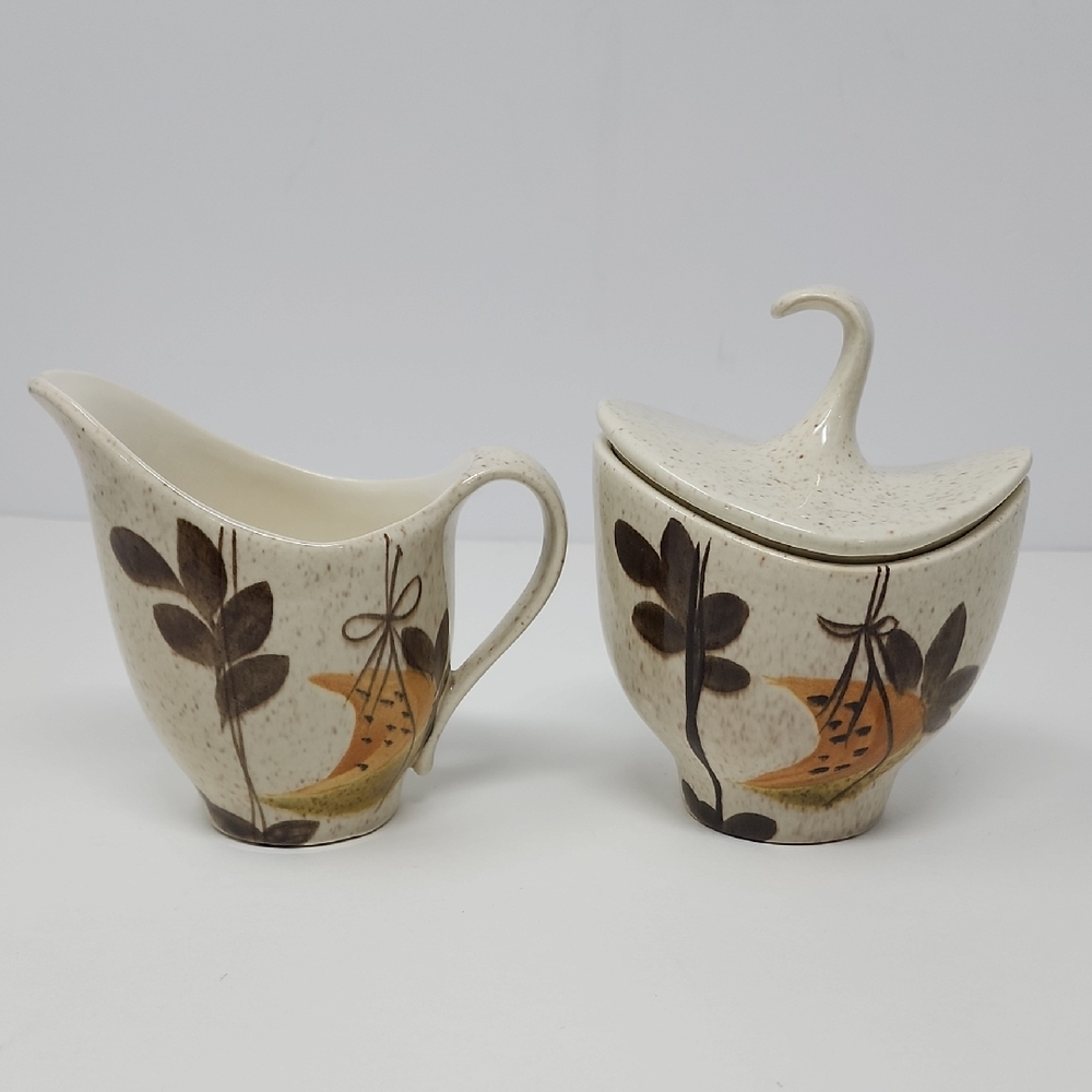 Vintage Red Wing Tampico Sugar & Creamer Set